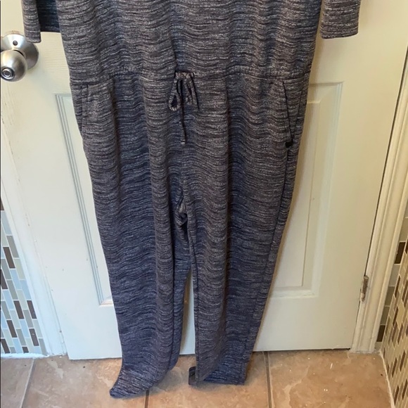 Active jumpsuit - Picture 2 of 5